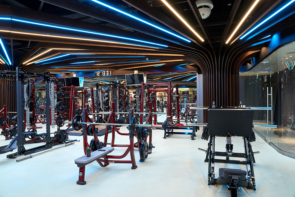 Crocus Fitness Первый
